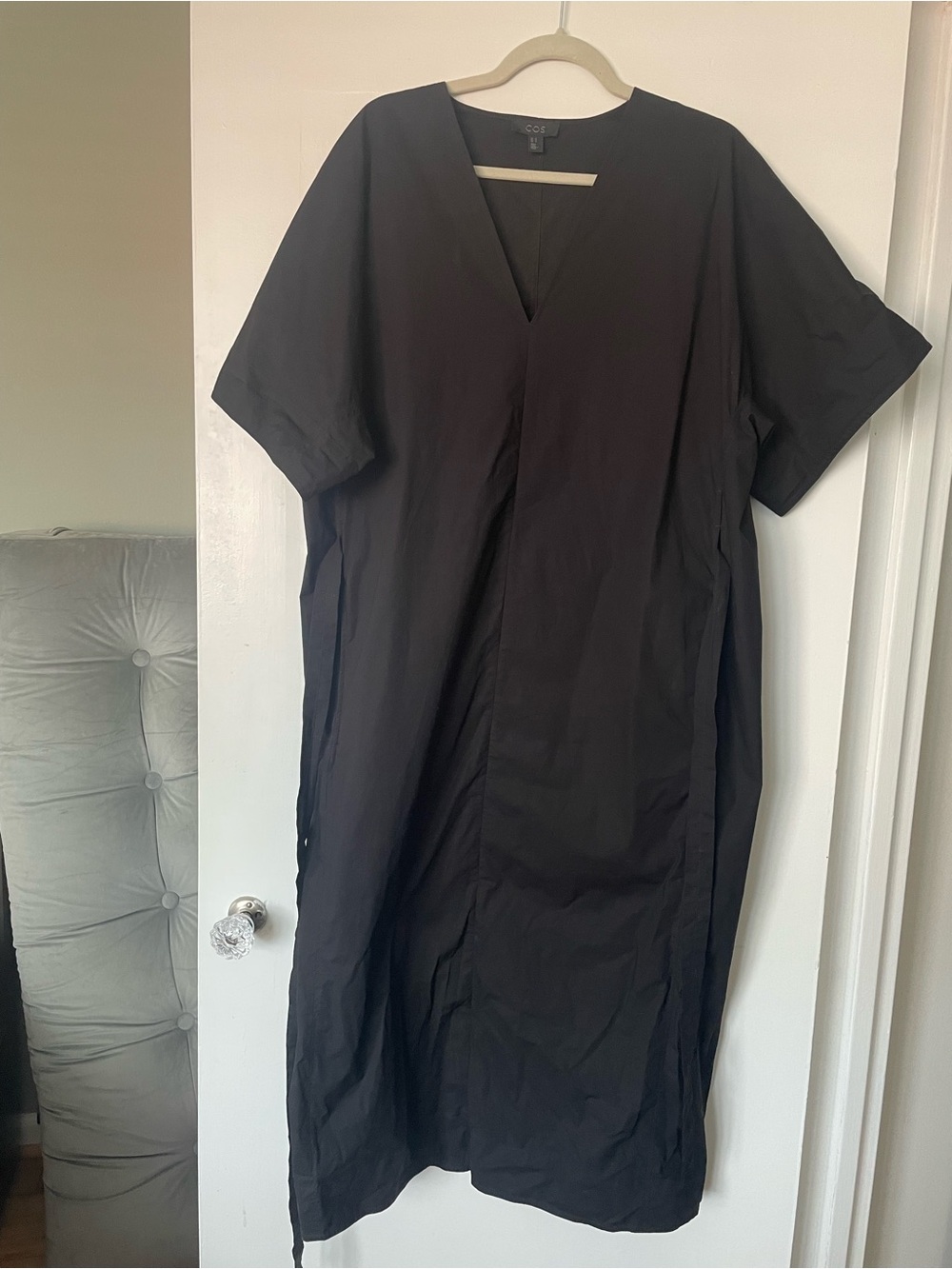 COS belted v neck midi poplin dress - Picture 3 of 5